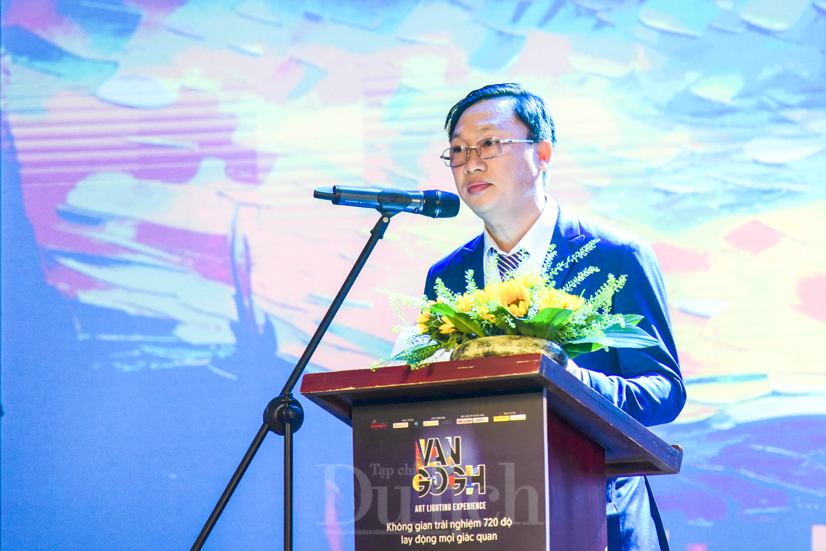 “Chúng tôi luôn ưu tiên dành tâm sức và nguồn lực để không ngừng nâng cấp, cải tiến, mang giá trị nghệ thuật hàng đầu trên thế giới về Việt Nam thông qua những điểm chạm sáng tạo và độc đáo nhất”, ông Lộc khẳng định.